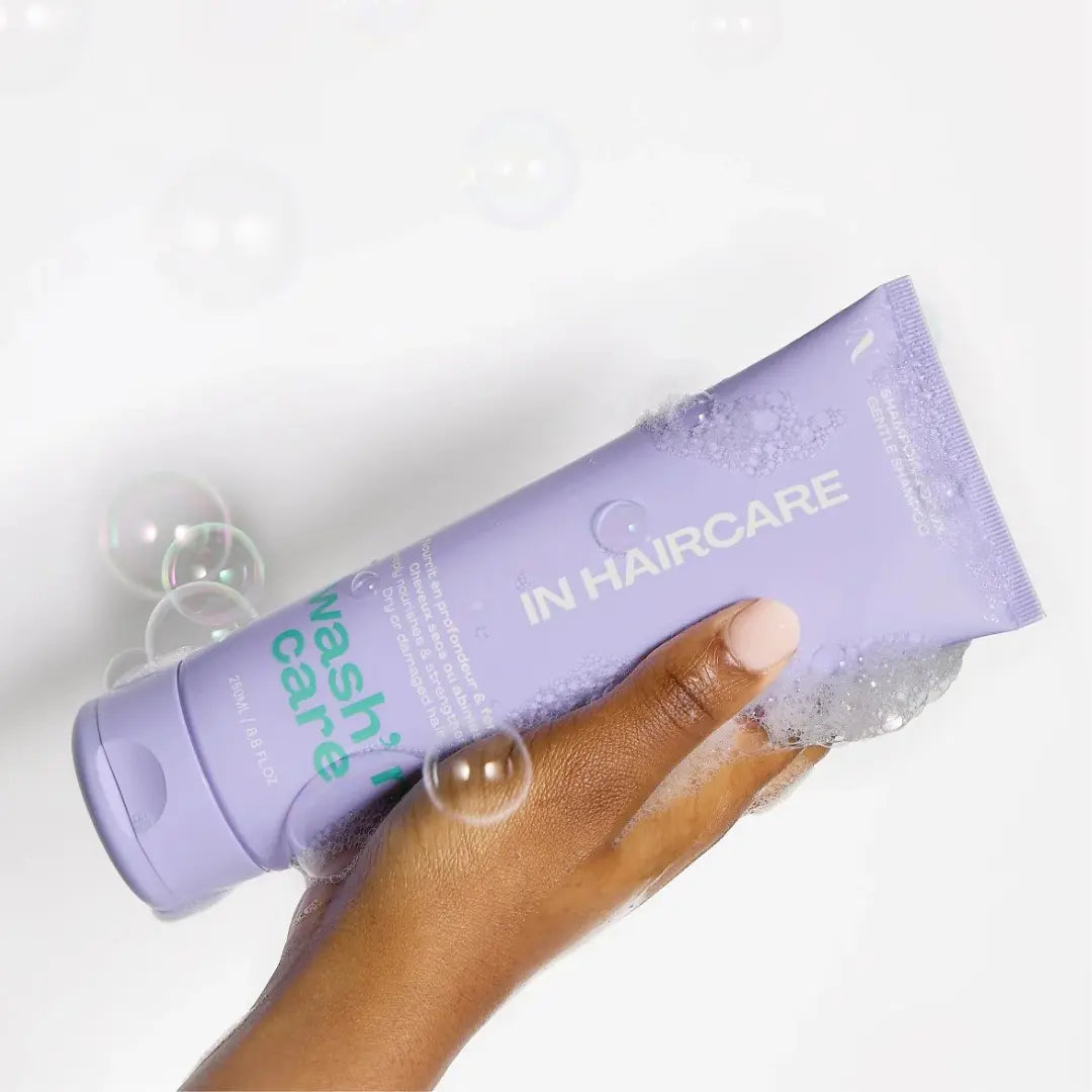 Shampoing in haircare 
